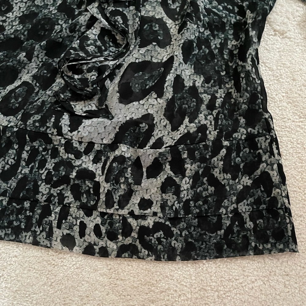 NWOT LOFT Animal Print Ruffle Blouse - Picture 8 of 9